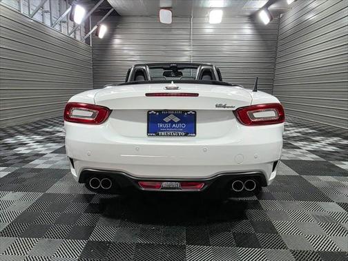 2020 FIAT 124 Spider Base