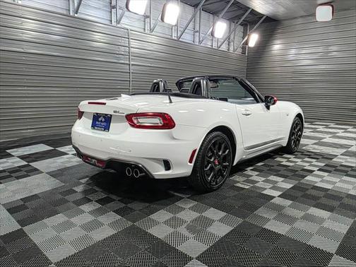 2020 FIAT 124 Spider Base