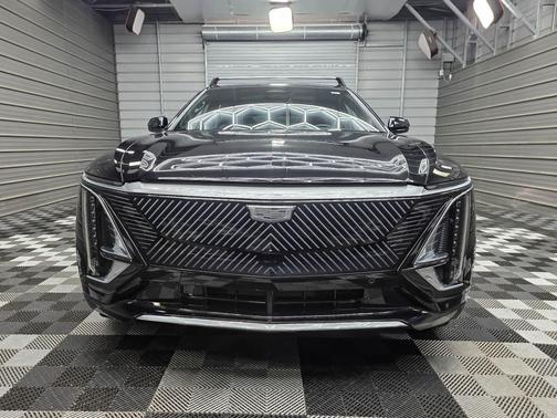 Stellar Black Metallic 2024 Cadillac LYRIQ Tech