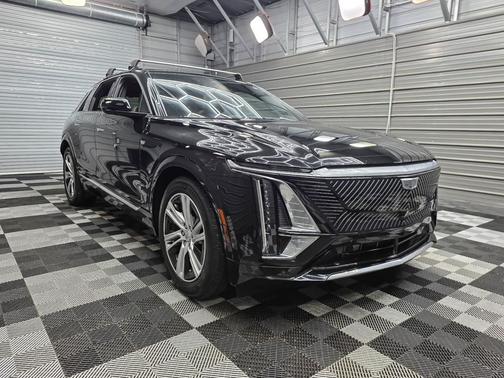 Stellar Black Metallic 2024 Cadillac LYRIQ Tech