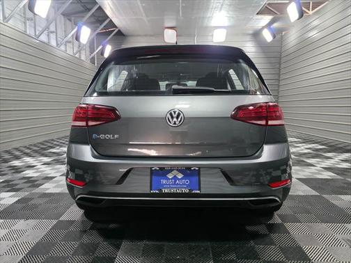 2019 Volkswagen e-Golf SE