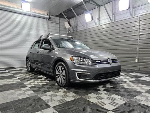 2019 Volkswagen e-Golf SE