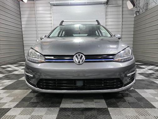 2019 Volkswagen e-Golf SE