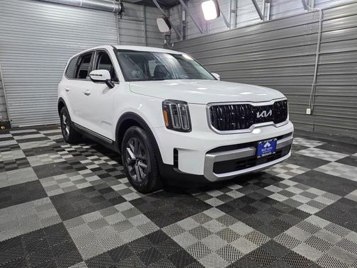 2023 Kia Telluride LX AWD 8-Passenger SUV