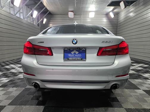 2019 BMW 530 i xDrive