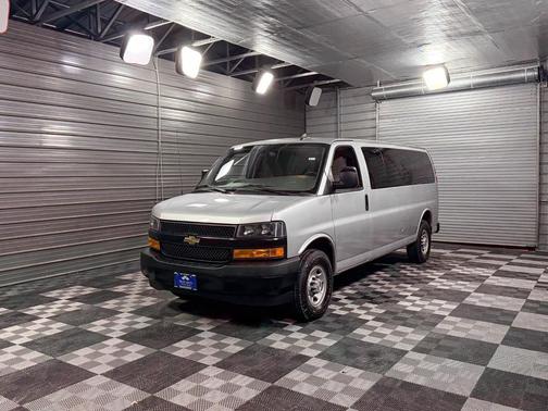 2022 Chevrolet Express 3500 LS Extended Low Roof Minivan/Van