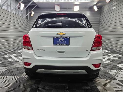 Summit White 2020 Chevrolet Trax LT