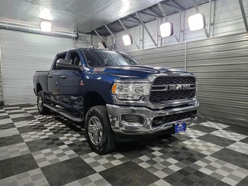 2021 RAM 3500 Tradesman 4WD Crew Cab Cummins HO Turbo Diesel Pickup Truck