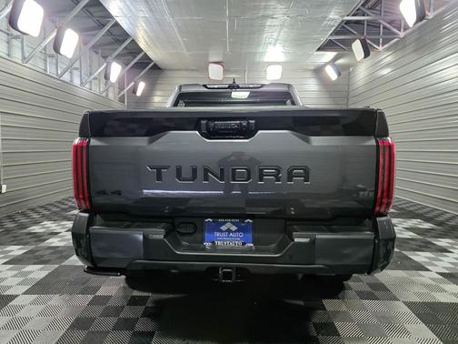 2022 Toyota Tundra Platinum