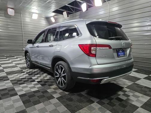 2021 Honda Pilot Touring 8-Passenger