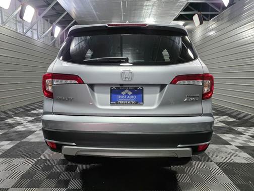 2021 Honda Pilot Touring 8-Passenger