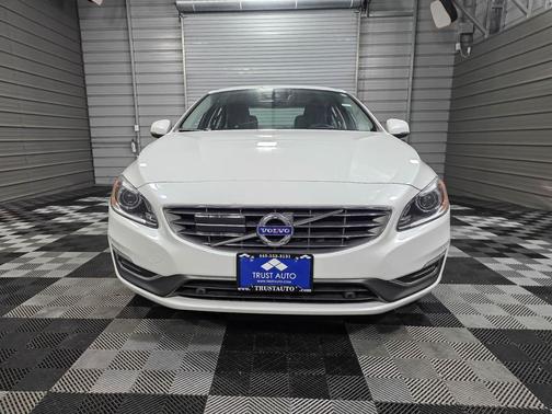 2017 Volvo S60 Inscription T5 Platinum