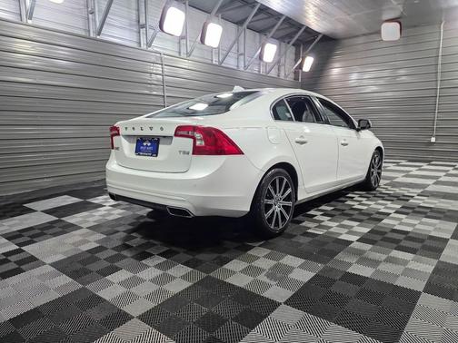 2017 Volvo S60 Inscription T5 Platinum