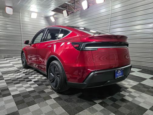 2026 Tesla Model Y Long Range AWD Electric SUV w/Full Self-Driving Capability