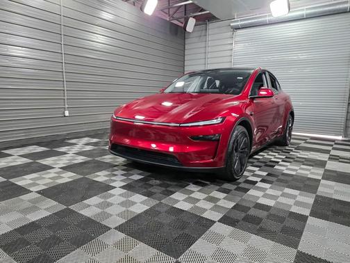 2026 Tesla Model Y Long Range AWD Electric SUV w/Full Self-Driving Capability