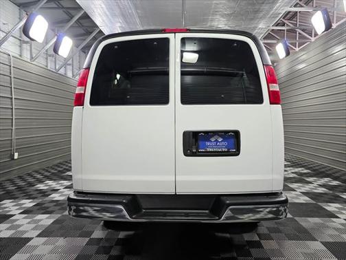 2018 Chevrolet Express 3500 LT