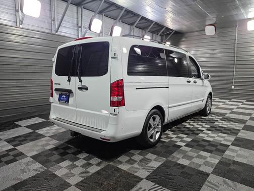 2020 Mercedes-Benz Metris Base