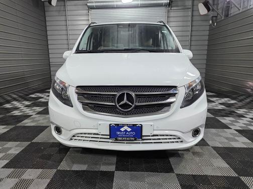 2020 Mercedes-Benz Metris Base