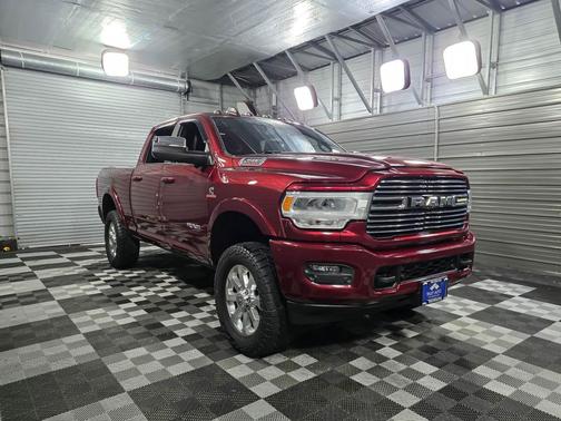 2019 RAM 3500 Laramie 4WD SRW Crew Cab Cummins Diesel Pickup Truck w/Level 2 Equipment Group