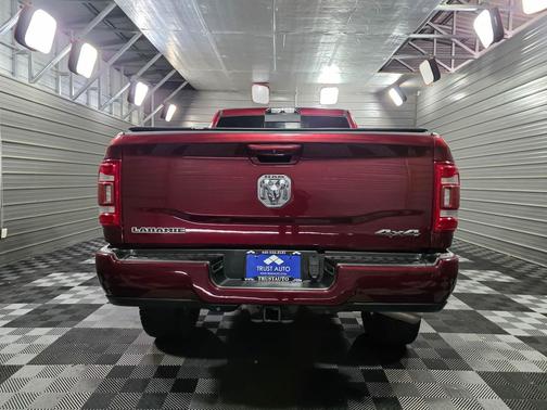 2019 RAM 3500 Laramie 4WD SRW Crew Cab Cummins Diesel Pickup Truck w/Level 2 Equipment Group