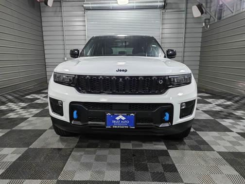2022 Jeep Grand Cherokee 4xe Trailhawk