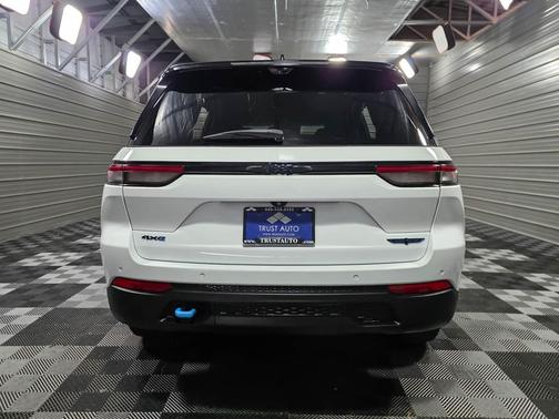 2022 Jeep Grand Cherokee 4xe Trailhawk