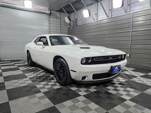 2016 Dodge Challenger SXT