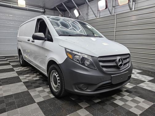 Arctic White 2021 Mercedes-Benz Metris Base
