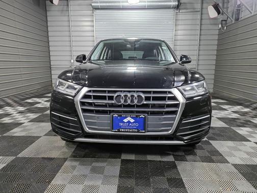 2018 Audi Q5 2.0T Premium Plus