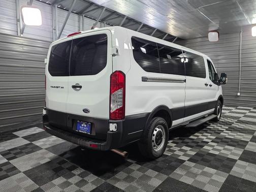 2022 Ford Transit-350 XL