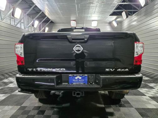 2017 Nissan Titan XD SV