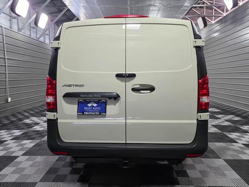 2020 Mercedes-Benz Metris Base