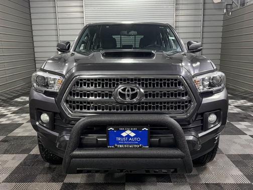 2017 Toyota Tacoma TRD Sport