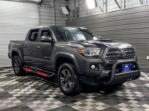 2017 Toyota Tacoma TRD Sport