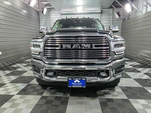 2020 RAM 2500 Laramie 4WD Crew Cab 8FT Long Bed Cummins Diesel Pickup Truck w/5th Wheel