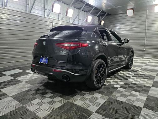 2019 Alfa Romeo Stelvio Ti Sport