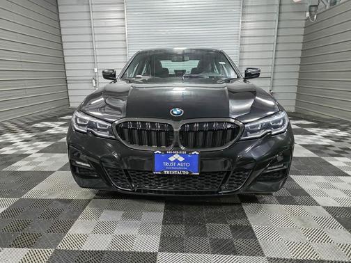 2020 BMW 330 i xDrive