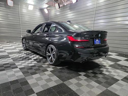 2020 BMW 330 i xDrive