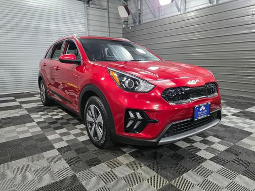 2022 Kia Niro LX