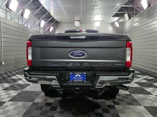 2017 Ford F-250 Lariat 4WD SuperCab 8FT Bed Pickup Truck