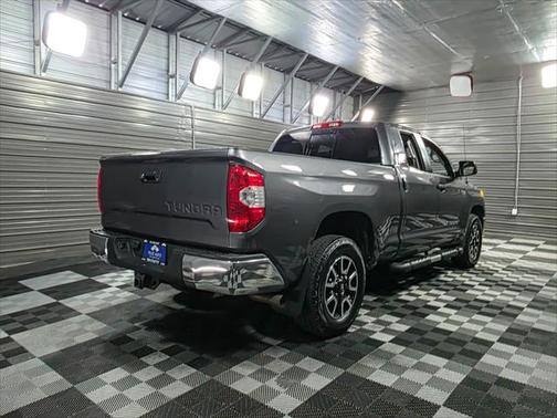 2017 Toyota Tundra SR5