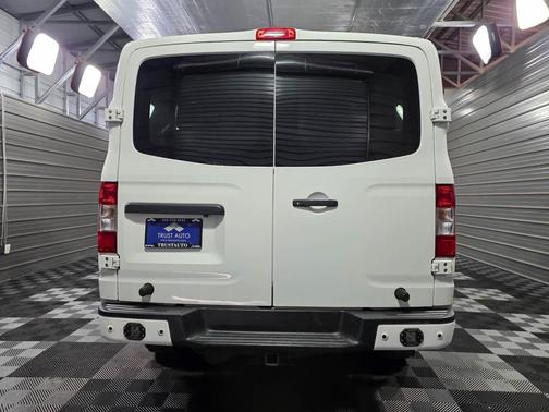 2019 Nissan NV Passenger NV3500 HD SL V8