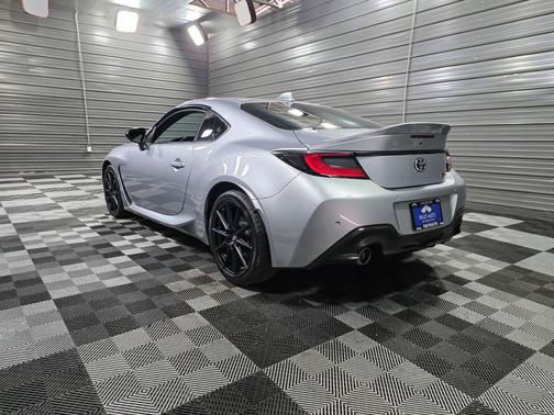 2022 Toyota GR86 Premium