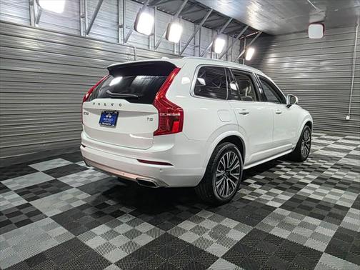 2020 Volvo XC90 T5 Momentum