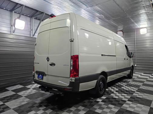 2020 Mercedes-Benz Sprinter 2500 High Roof
