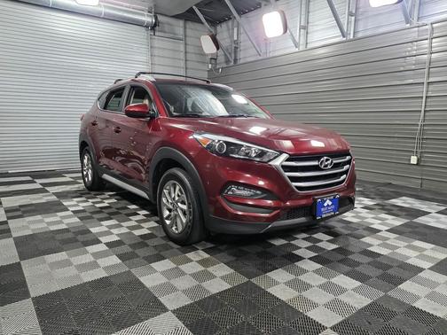 2017 Hyundai TUCSON SE