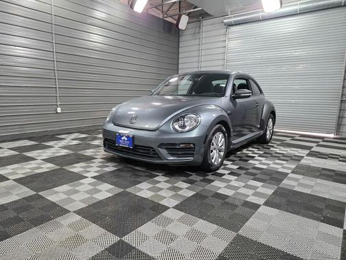 2019 Volkswagen Beetle 2.0T SE