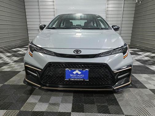 Cement w/Black Sand Pearl Roof 2022 Toyota Corolla SE