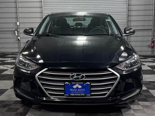 2018 Hyundai ELANTRA SE