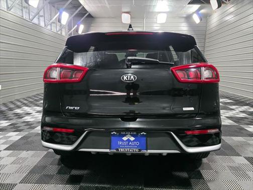 2017 Kia Niro LX